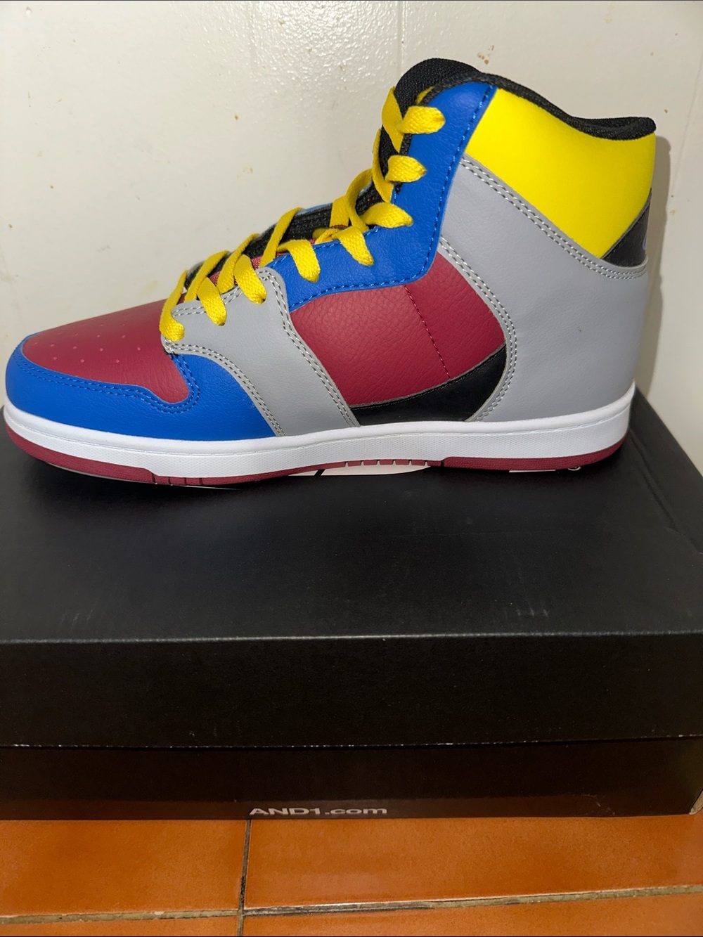 And1 Men High-Top Sneaker in Blue, Yellow, Red, Gray & Black